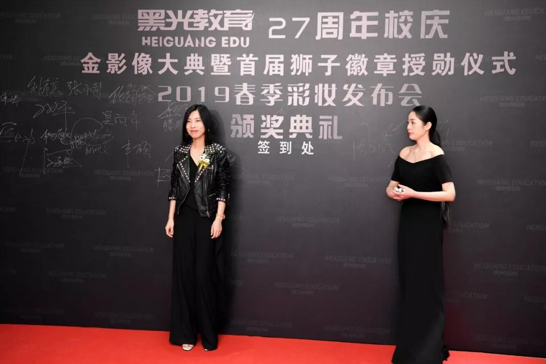 当代新锐艺术家/时尚摄影师杨子坤女士