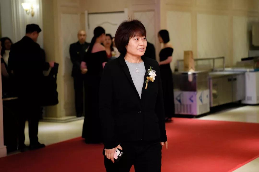 中国人像摄影杂志社社长丰硕女士